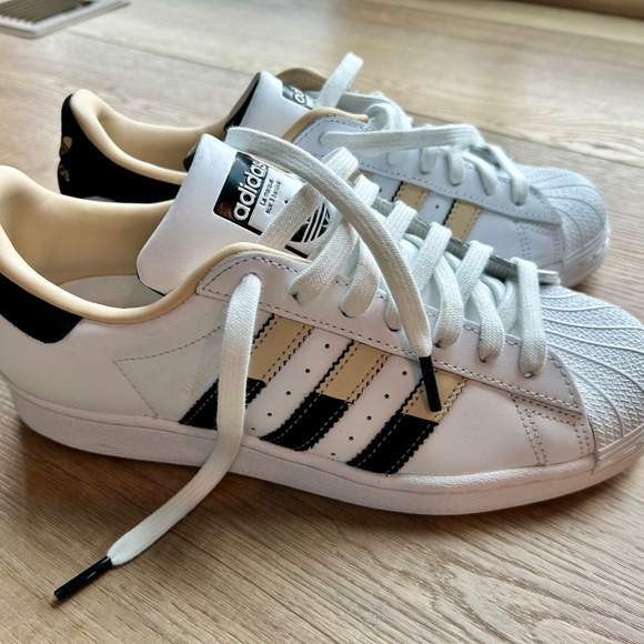 Adidas Superstar Sneakers NWOT - Picture 5 of 8